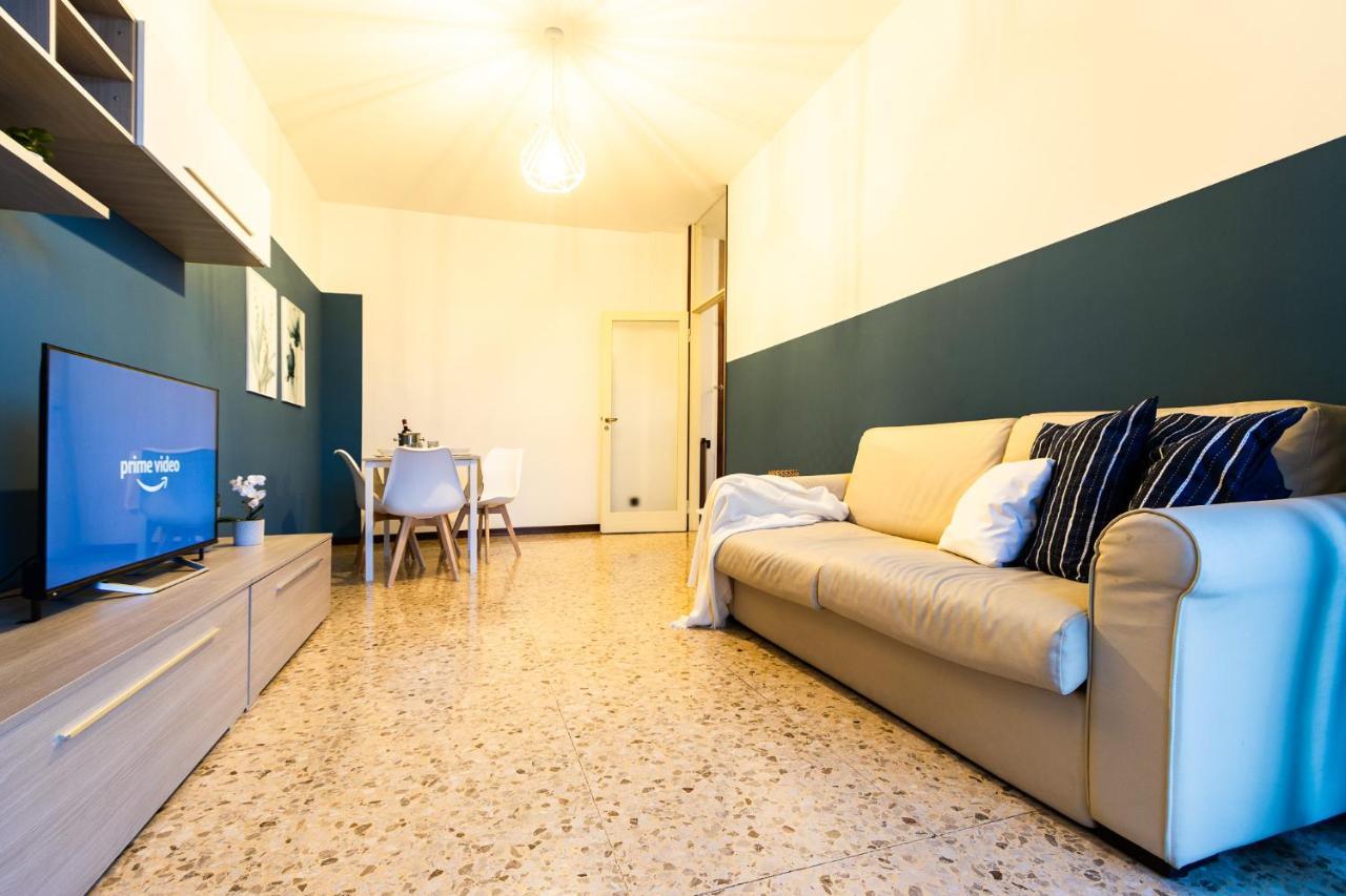 Blue Wave Apartment Arona - Lago Maggiore Luaran gambar